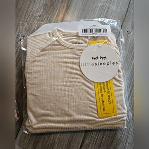 NIB 3-6 oatmeal crescent zippy